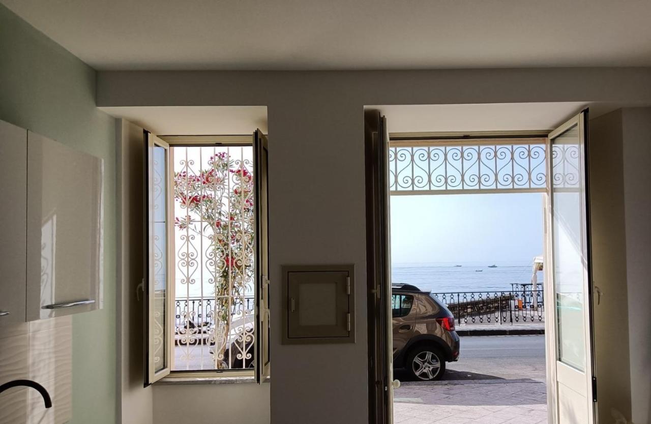 Bilocale Fronte Mare * Giardini-Naxos