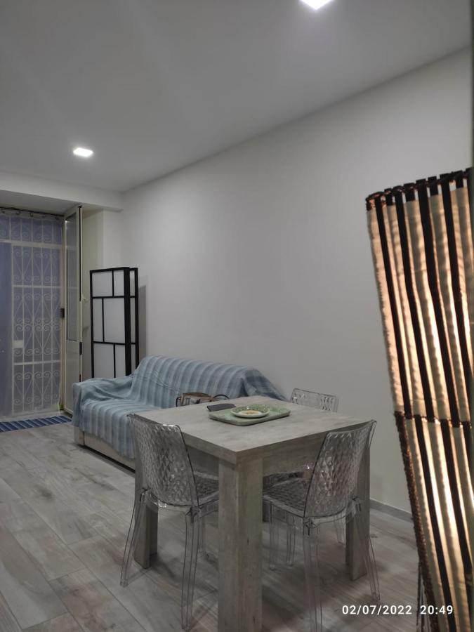 Bilocale Fronte Mare Apartment